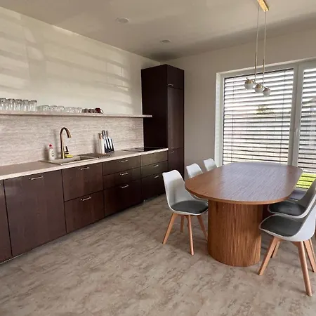 Klimatizovany Apartmanovy Dom S Virivkou, 5b * Dunajska Luzna