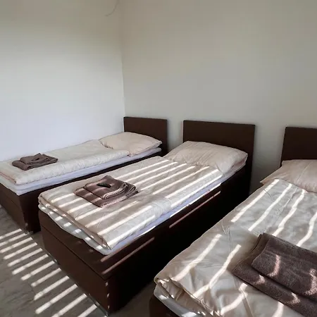 Klimatizovany Apartmanovy Dom S Virivkou, 5b Prázdninový dům *