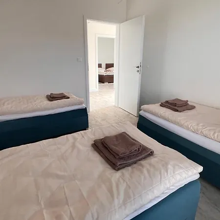Prázdninový dům Klimatizovany Apartmanovy Dom S Virivkou, 5b *